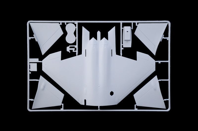 Збірна модель літака F-22 A Raptor 1/48, Italeri 2822, гелікоптери та вертольоти ITL2822 фото