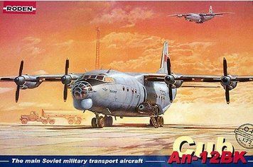 Сборная модель 1:72 самолета Ан-12БК Roden, военная авиация после 1945 г. RN042 фото