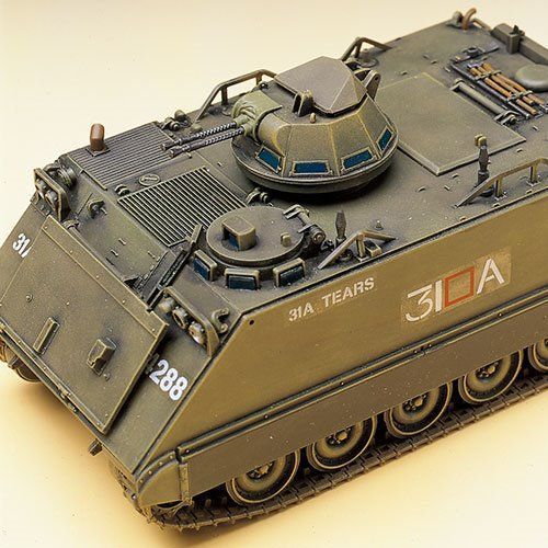 Сборная модель бронетранспортера 1:35 M113A1 Вьетнам AC13266 фото Сборная модель бронетранспортера 1:35 M113A1 Вьетнам AC13266 фото