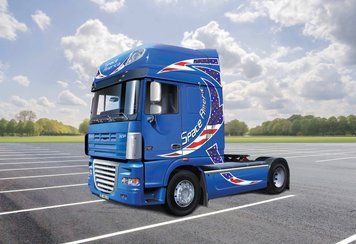 Сборная модель автомобиля DAF XF-105 "SPACE AMERICA" 1/24, Italeri 3933, грузовые авто и грузовики ITL3933 фото