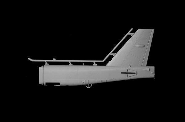 Сборная модель Italeri b-52G Stratofortress - 1:72 пластиковая, геликоптеры и вертолеты ITL1378 фото