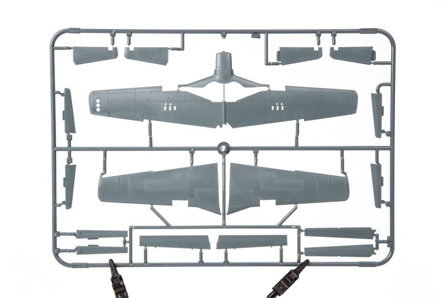 Сборная модель 1:48 истребителя P-51D-5 Mustang EDU84172 фото