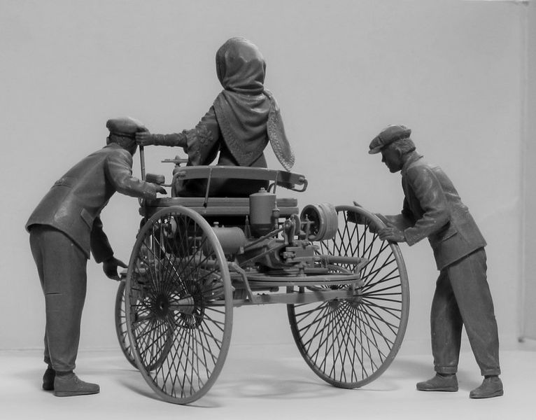 Збірна модель 1:24 автомобіля Benz Patent-Motorwagen 1886 ICM24041 фото